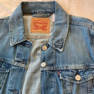 NWOT Levi’s Original Trucker Jacket